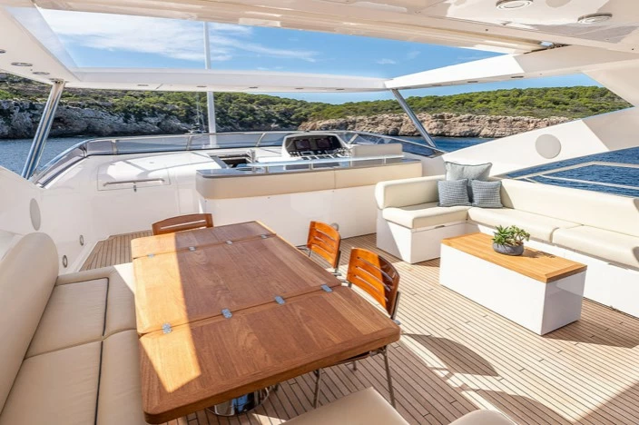 30米(89英尺)英国圣汐(Sunseeker)30Metre私人飞桥游艇价格