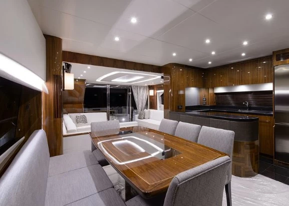 23米(69英尺)圣汐（Sunseeker）75Yacht豪华飞桥游艇沙龙