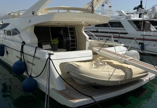18米法拉帝(Ferretti)620飞桥游艇价格50万欧元