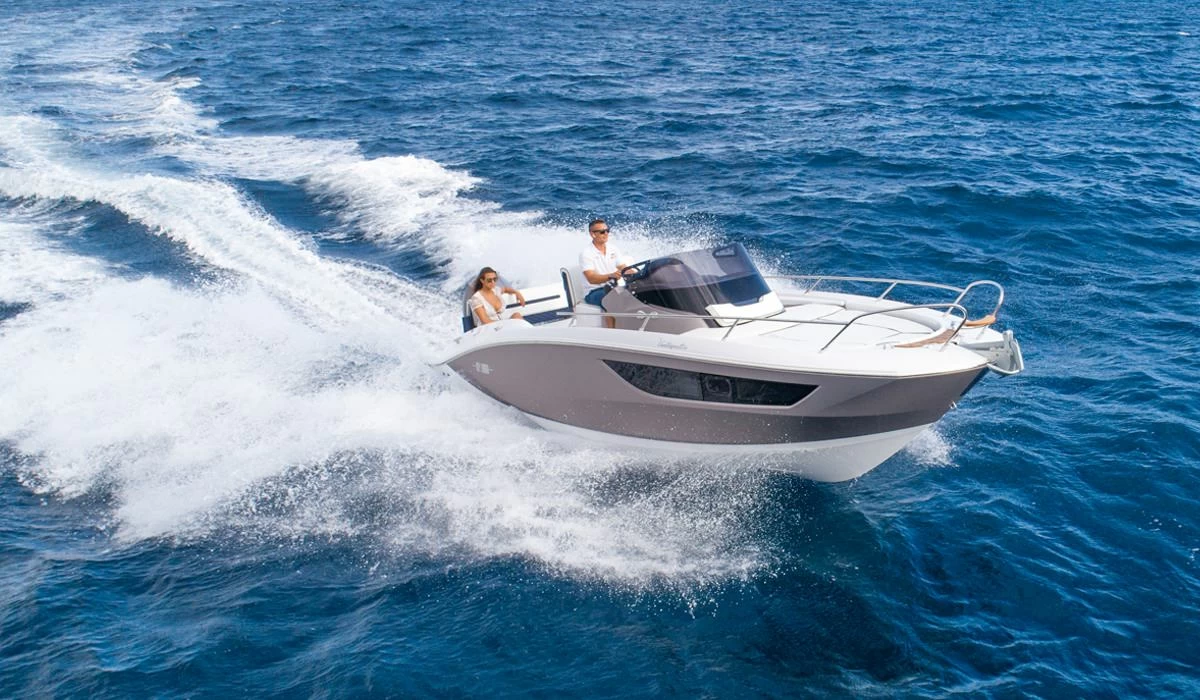 7米小型游艇价格，塞莎KeyLargo24运动快艇价格36万
