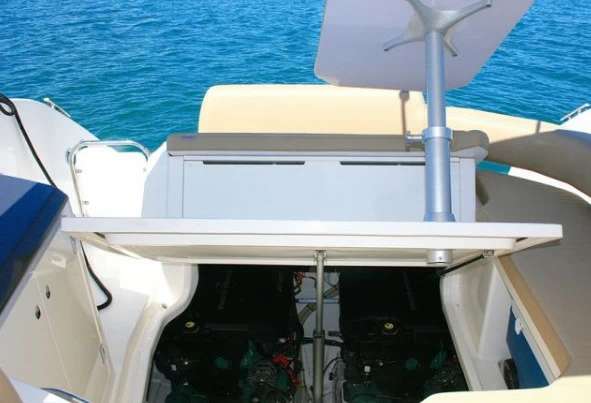 33英尺意大利阿兹慕(Azimut)Atlantis34运动游艇发电机