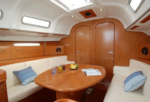 12米博纳多(Beneteau)锋仕40.7帆船价格