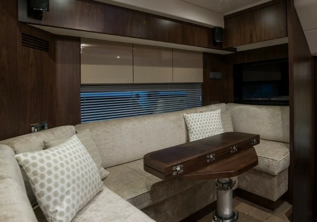 53英尺(15米)英国游艇菲尔兰(Fairline)Targa53游艇