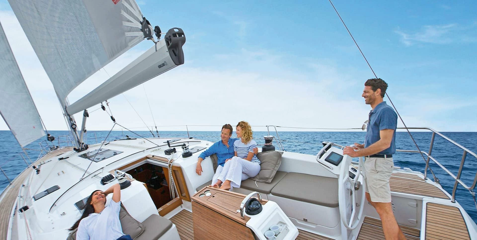 49英尺(15米)德国游艇巴伐利亚（Bavaria）Cruiser51帆船价格450万元左右