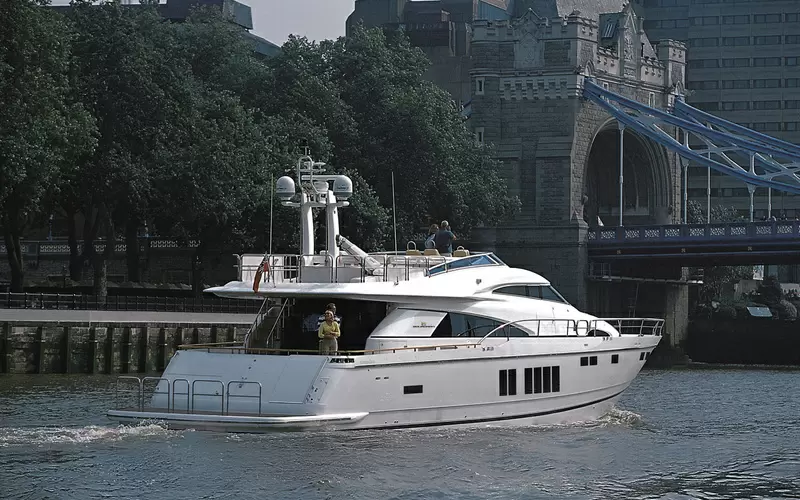 24米英国菲尔兰(Fairline)Squadron78游艇
