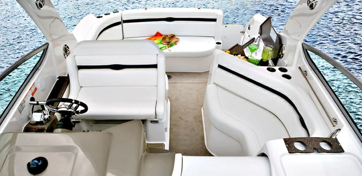 11米溜冰者（Rinker）360运动快艇价格350万元