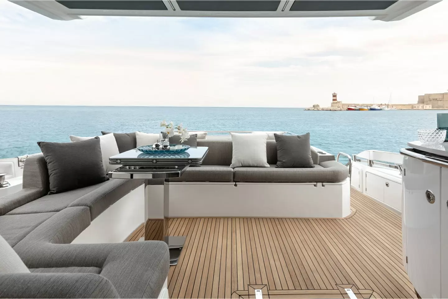 阿兹慕（Azimut）S6豪华运动游艇