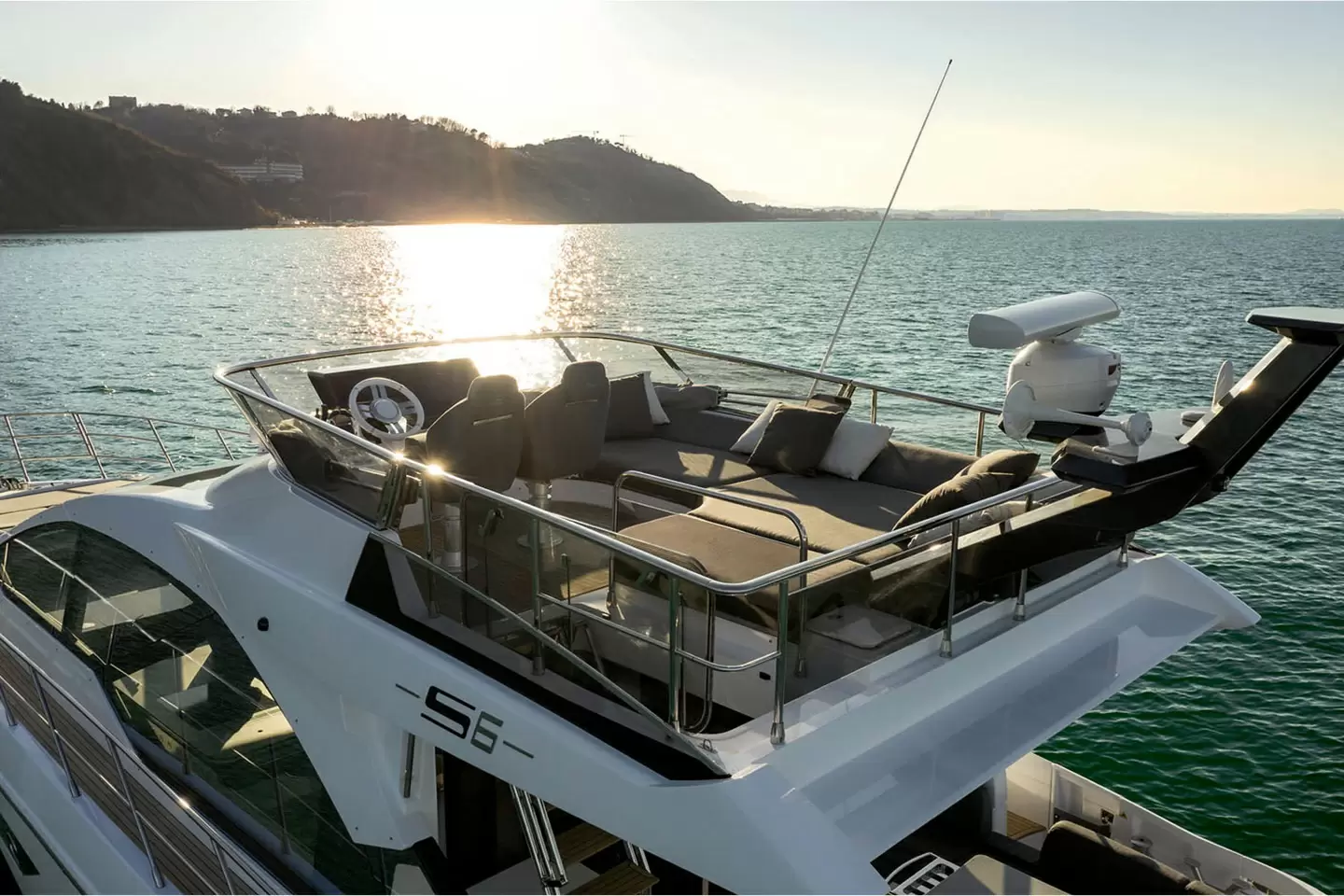 阿兹慕（Azimut）S6豪华运动游艇价格1600万元
