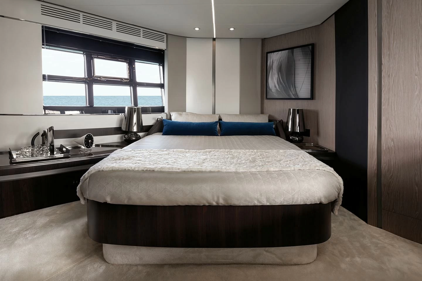 阿兹慕（Azimut）S6豪华运动游艇主人舱