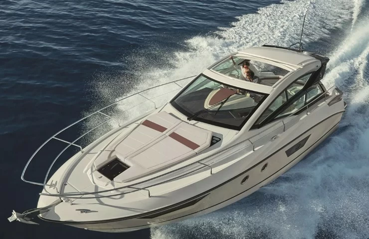 法国博纳多(Beneteau)GT40运动游艇