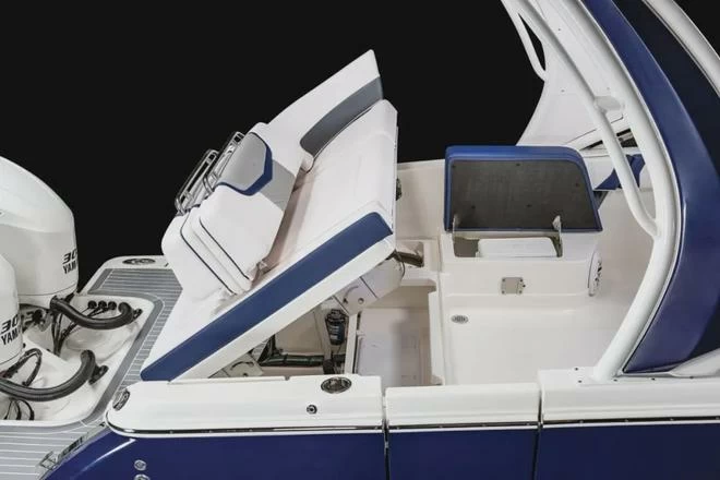 查帕拉尔Chaparral 300 OSX游艇