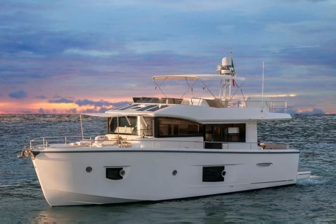 意大利卡兰奇 Eco Trawler 53 LD环保家庭巡航艇(现艇)