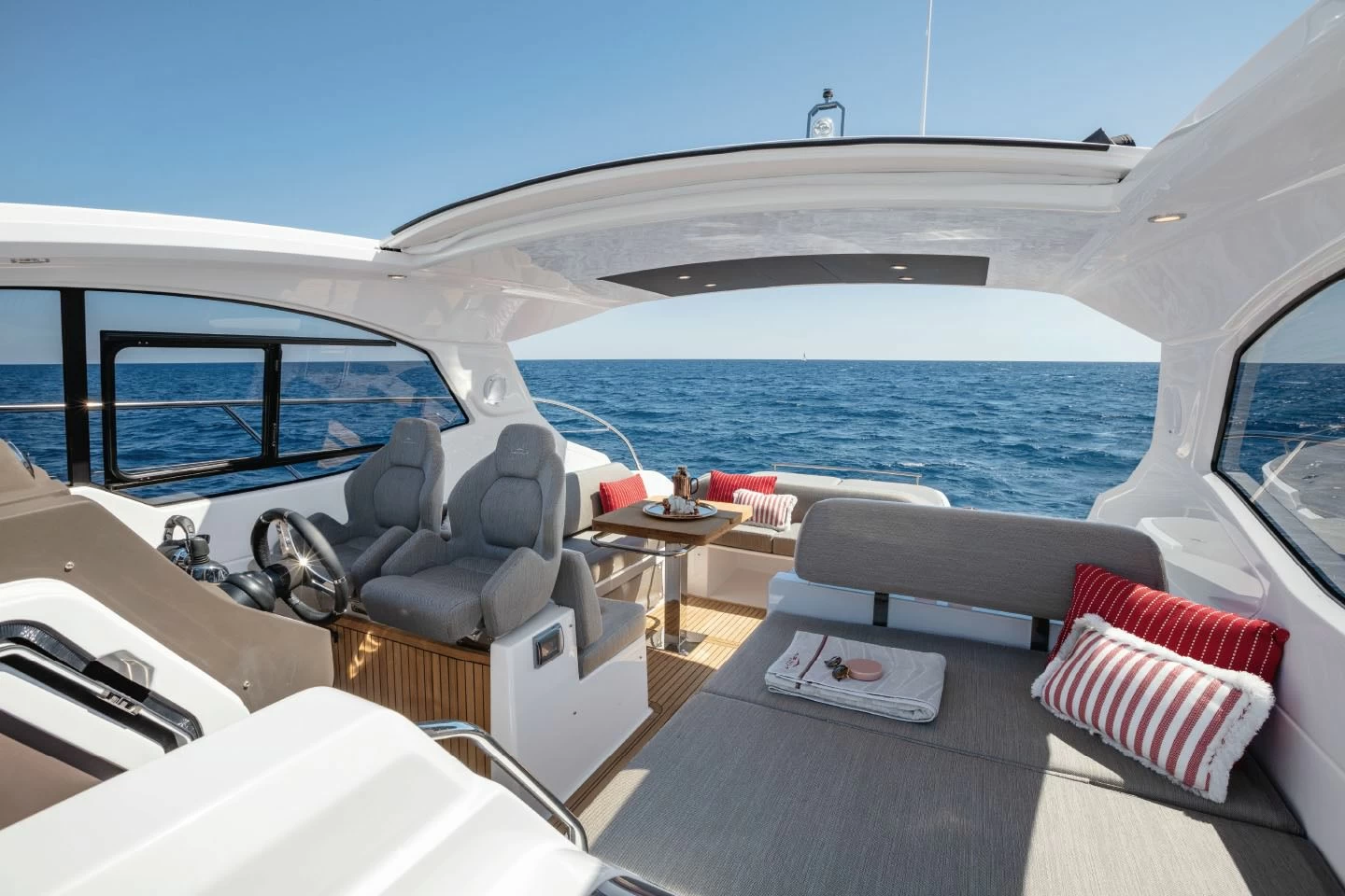 14米阿兹慕（Azimut）Atlantis45运动游艇价格