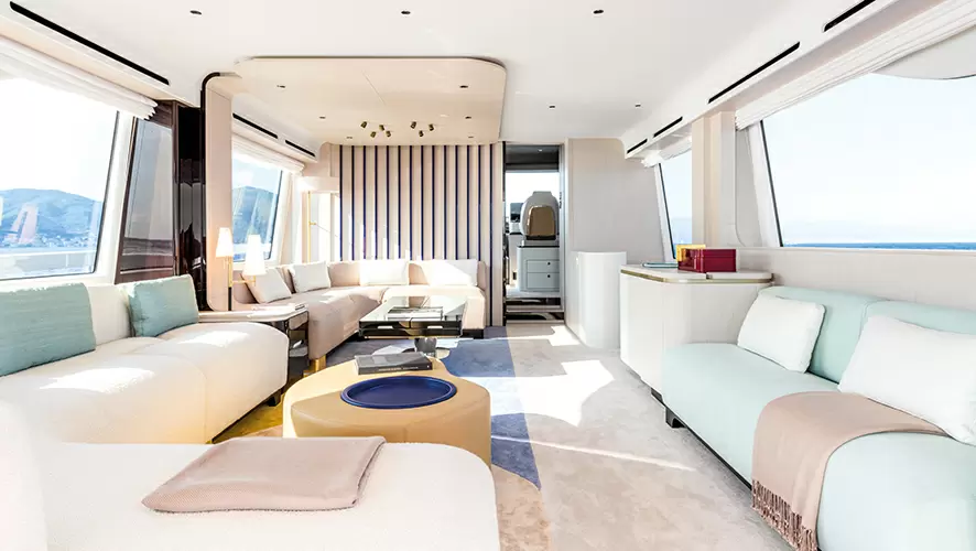 23米的阿兹慕（Azimut）78Fly豪华游艇主沙龙