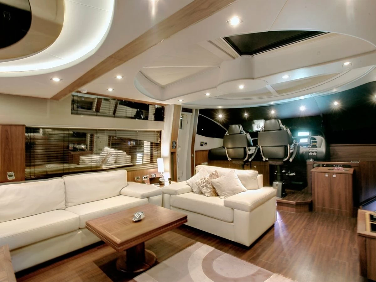 21米圣汐（Sunseeker）Predator68运动游艇沙龙