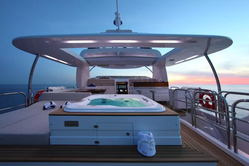 28米的贝尼蒂(Benetti)Delfino93私人游艇价格5800万元
