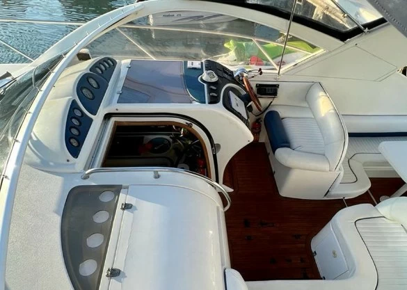 菲尔兰（Fairline）Targa37游艇价格9万欧元