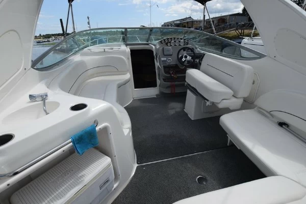 9米贝琳娜(Bayliner)315二手运动游艇价格7万英镑