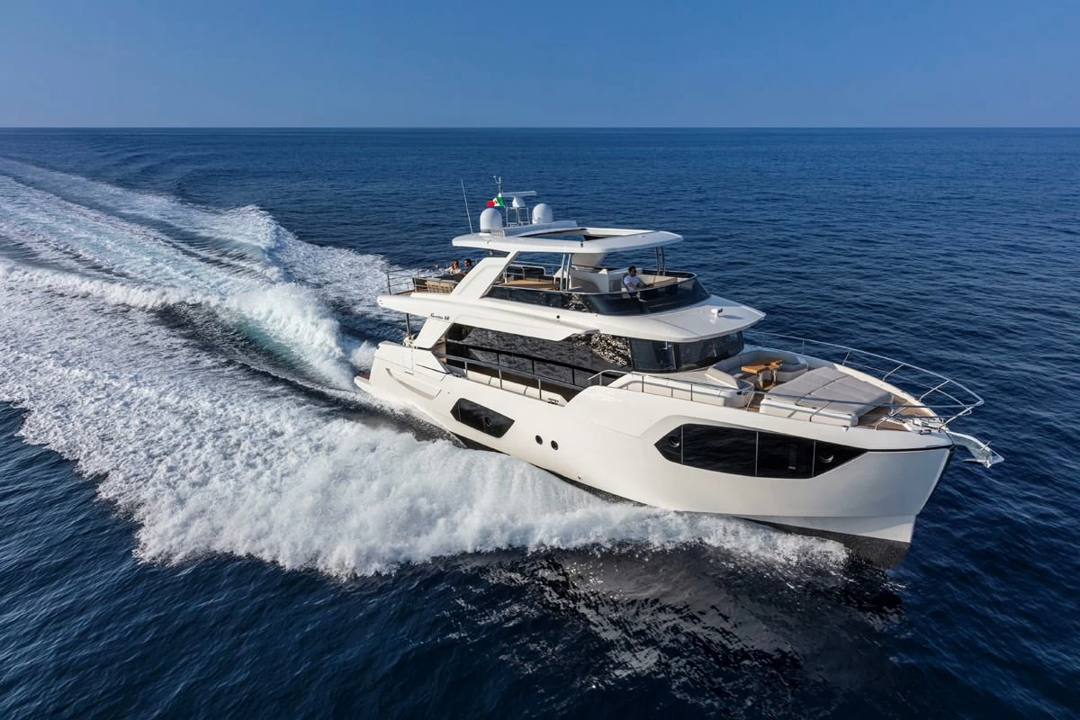 20米雅舶仕(Absolute)Navetta68飞桥游艇价格2500万元