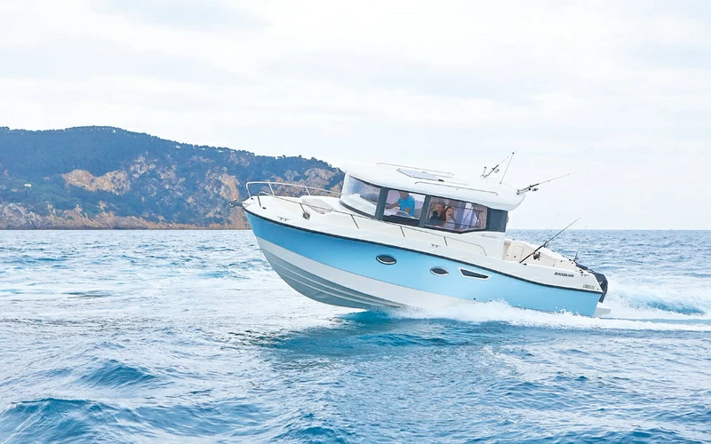 小型私人钓鱼游艇价格:Quicksilver 905钓鱼艇价格100万起