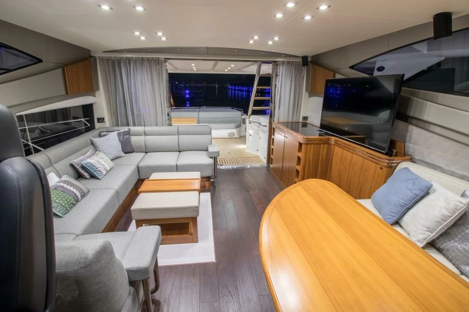 21米圣汐（Sunseeker）68豪华运动游艇沙龙