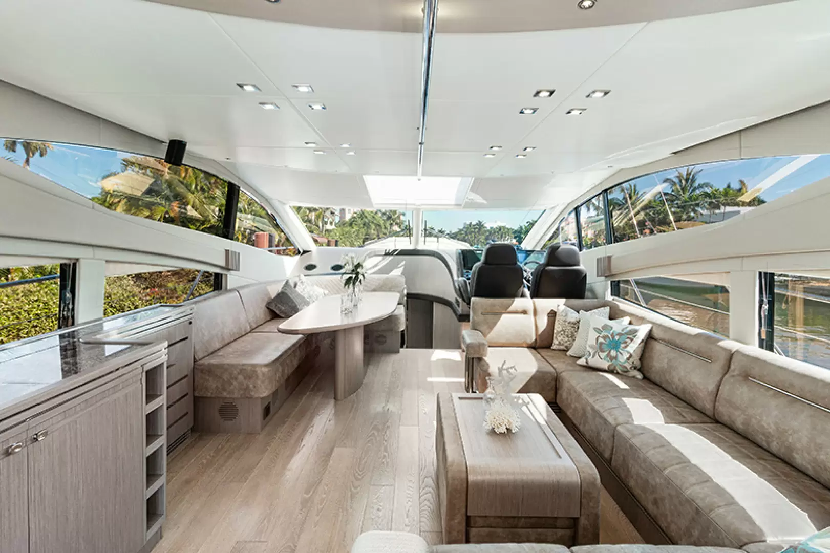 21米圣汐（Sunseeker）68豪华运动游艇沙龙