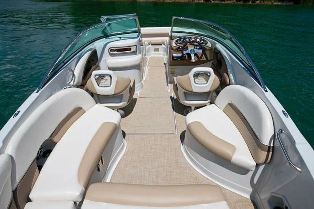7米科罗娜（Crownline）Eclipse E4小型运动快艇