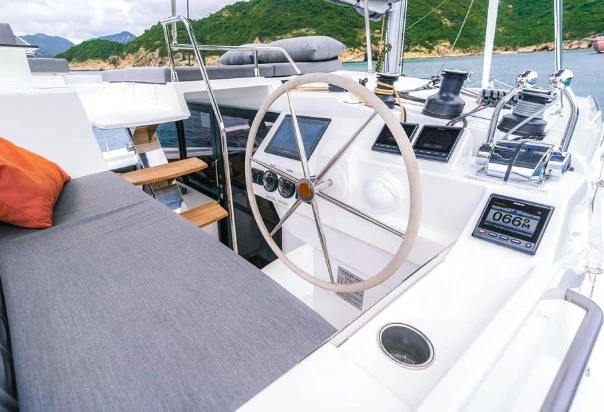 14米枫丹白露（Fountaine Pajot）Tanna47二手双体帆船价格