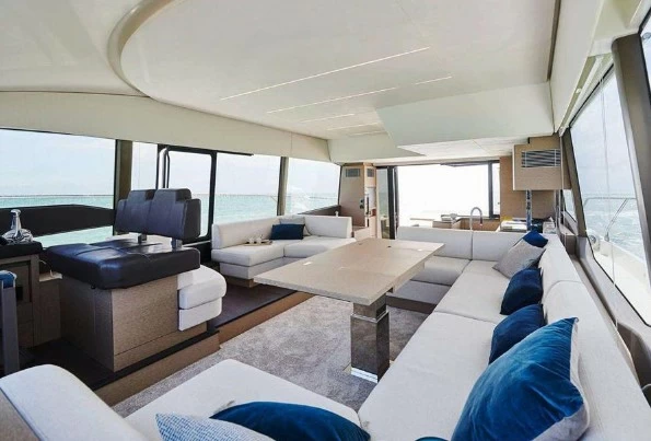 18米沛海驰(Prestige)590二手游艇沙龙