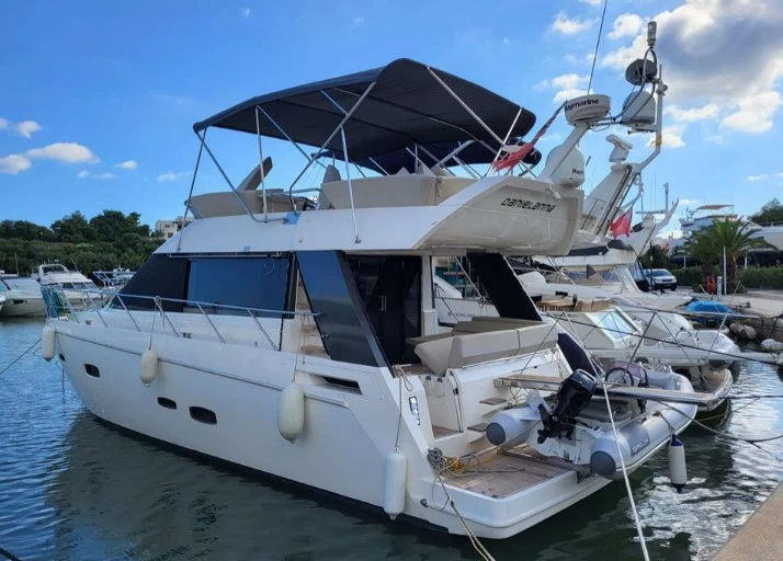14米西莱(Sealine) F46二手游艇280万元