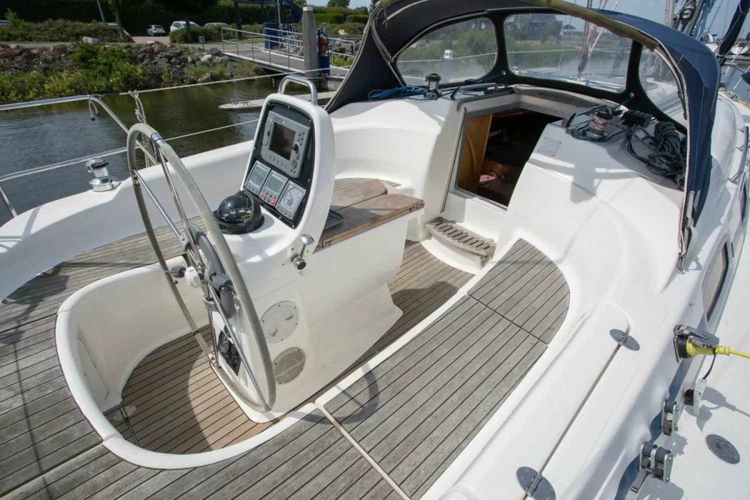 巴伐利亚（Bavaria）Cruiser33帆船价格150万元起