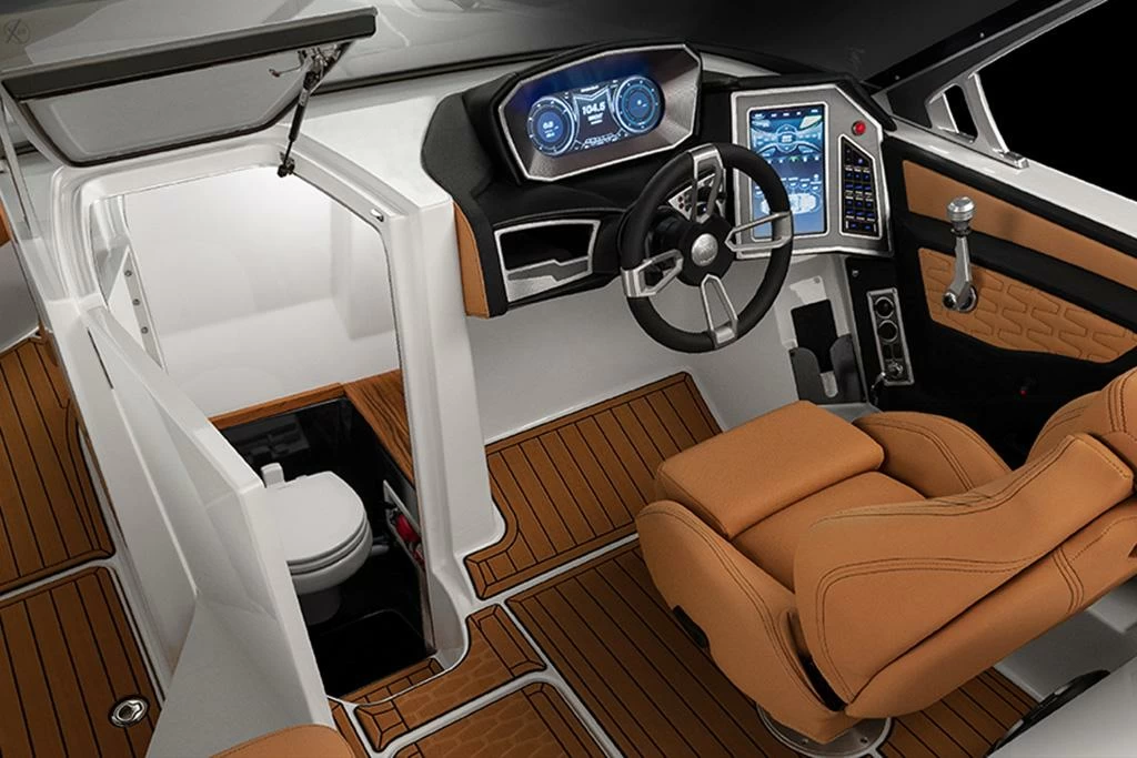 8米的MasterCraft X26滑水游艇中控