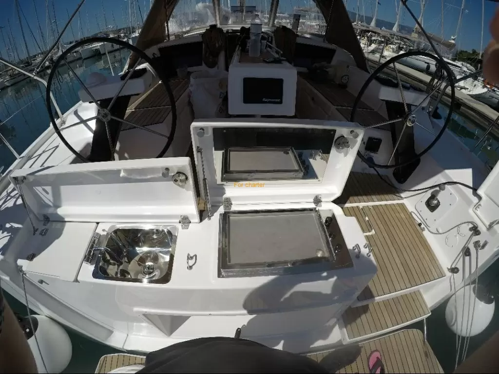 12米丹枫（Dufour）390GL中型帆船价格150万元
