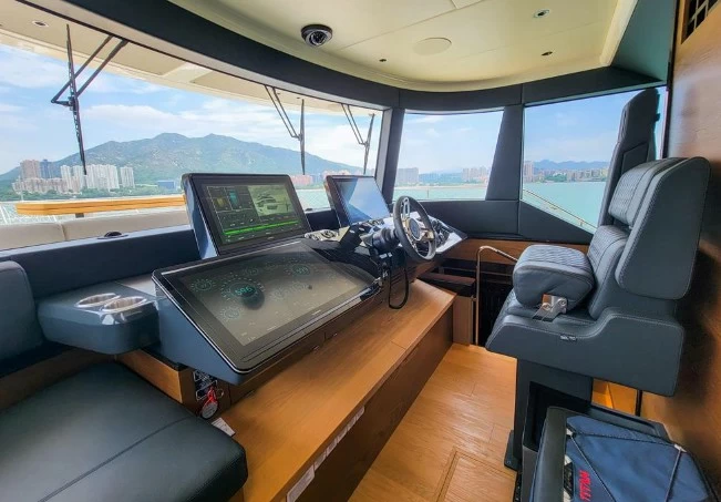 雅舶仕Navetta73二手游艇中控