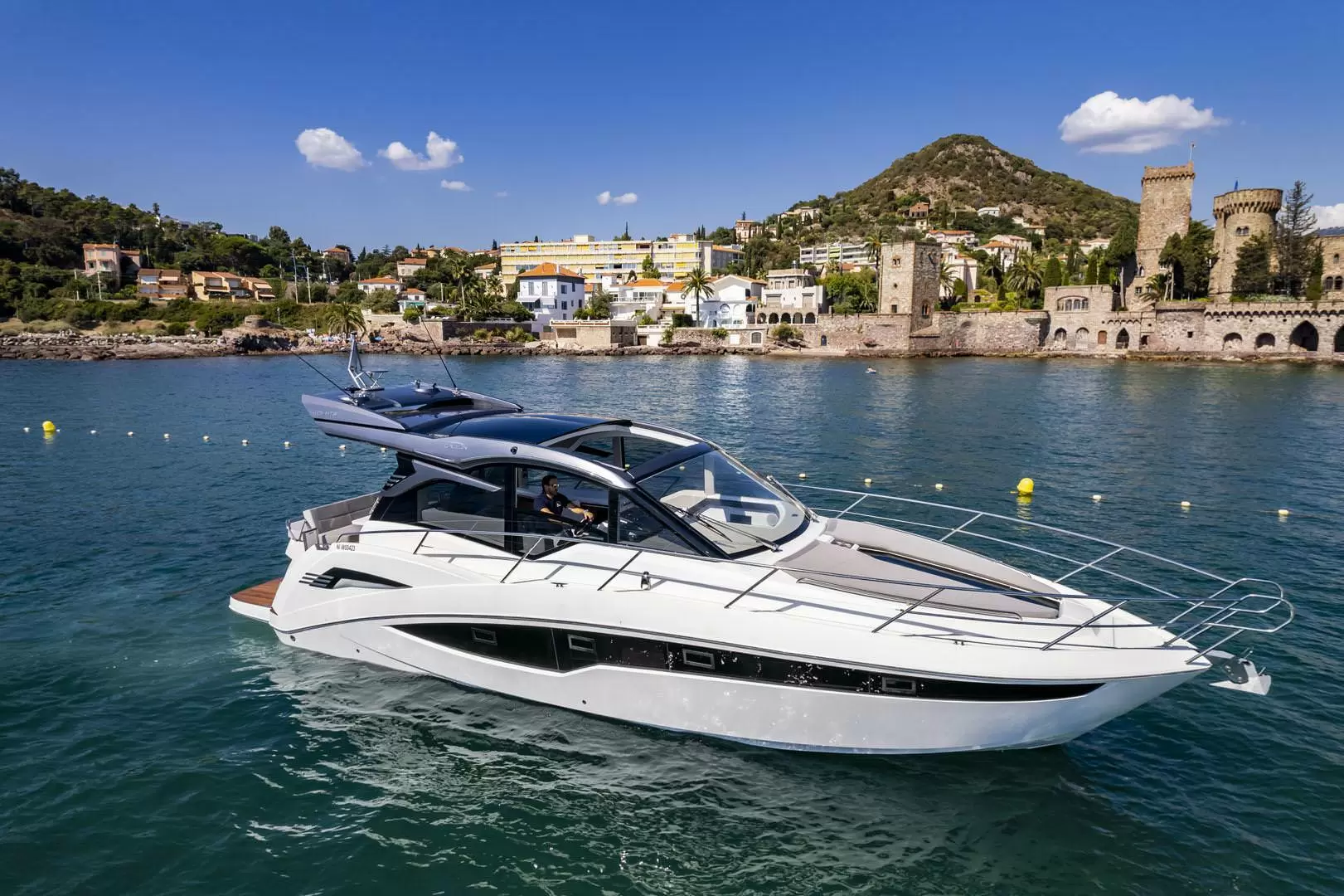 卡帝尔(Galeon)425HTS运动游艇