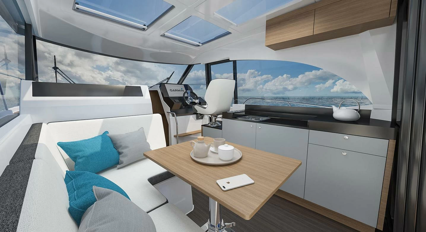 博纳多(Beneteau)安海仕11OB舷外快艇沙龙