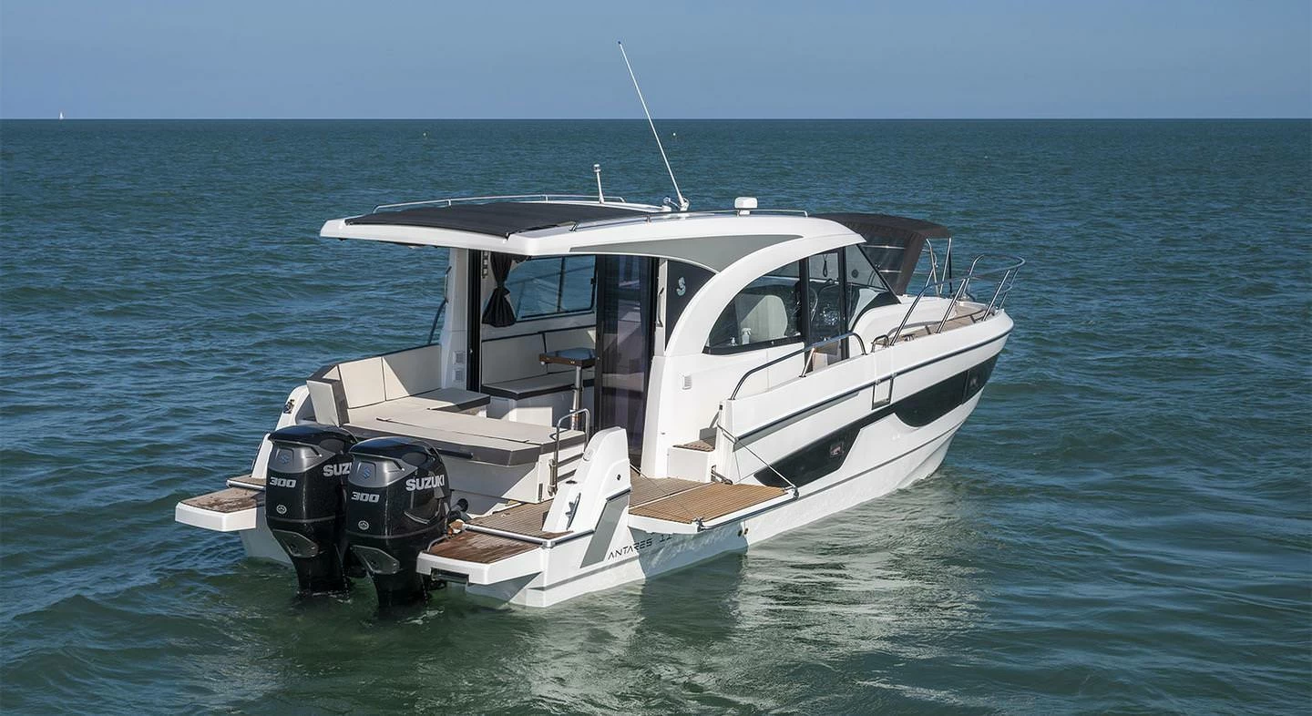 博纳多(Beneteau)安海仕11OB舷外快艇