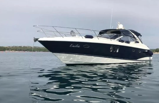 雅舶仕45Open二手游艇价格23万欧(已使用1090小时)