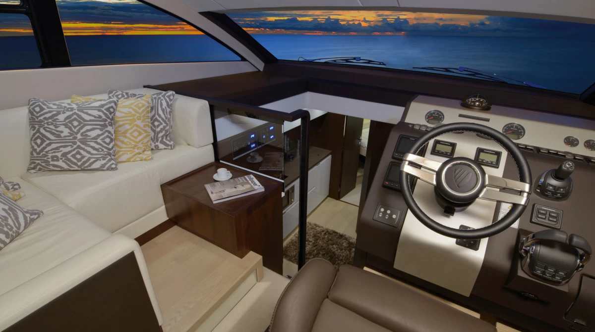 15米菲尔兰（Fairline）Squadron50飞桥游艇价格