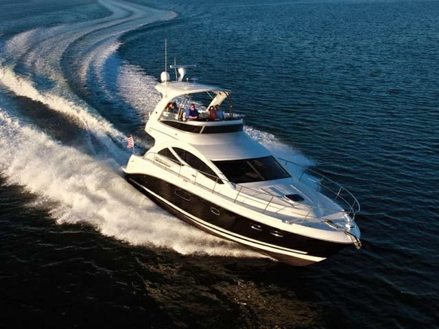 13米希瑞(SeaRay)450SedanBridge飞桥游艇价格1000万元