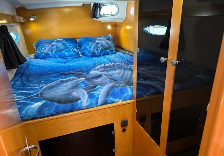 枫丹白露(Fountaine Pajot)Mahe36双体帆船卧室