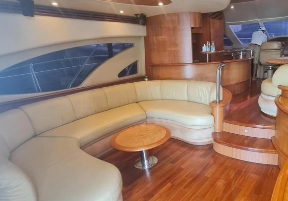 阿兹慕(Azimut)62二手飞桥游艇沙龙