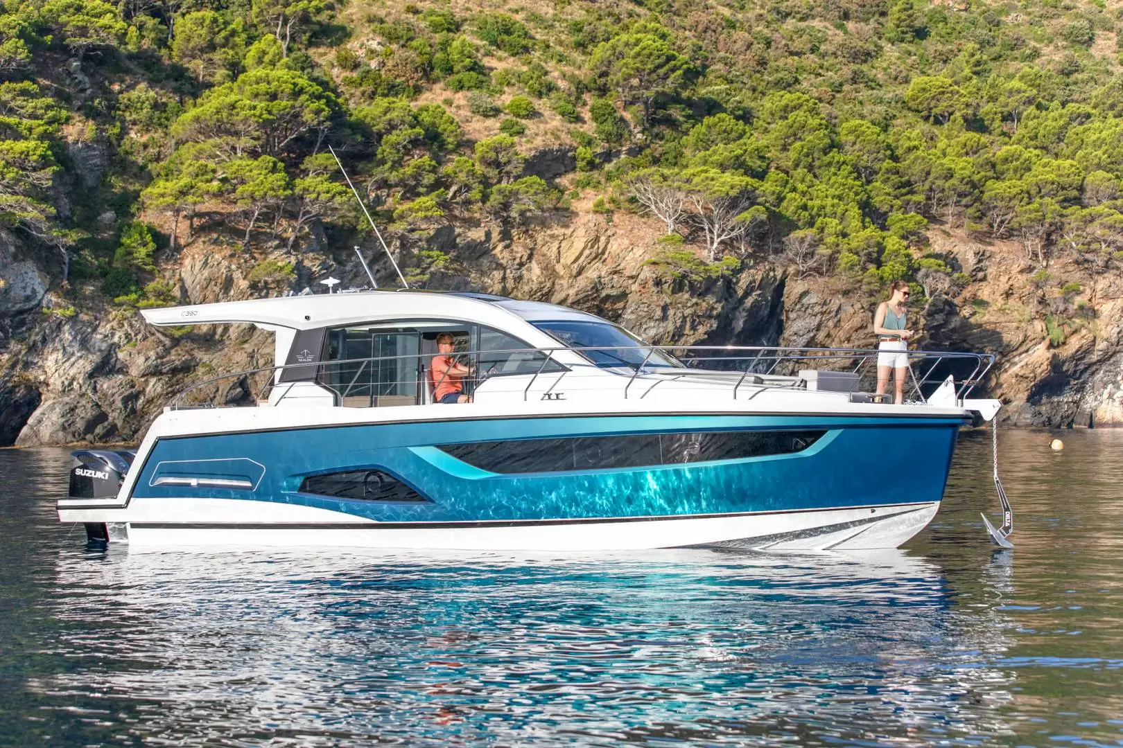 西莱(Sealine)C390v运动游艇