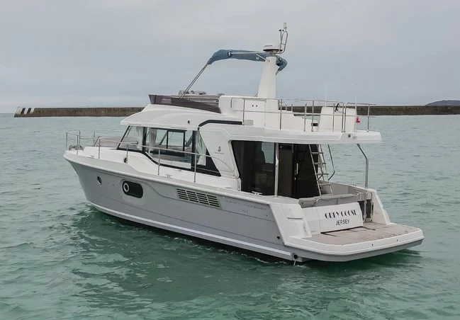13米博纳多（Beneteau）思乐41飞桥游艇二手价格43万英镑