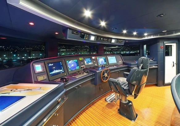 贝尼蒂(Benetti)Vision145二手超级游艇中控
