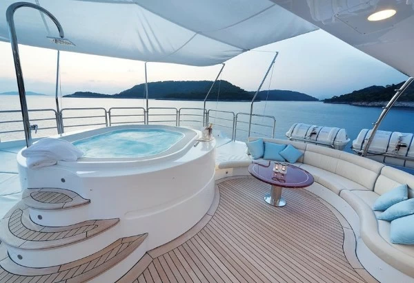 贝尼蒂(Benetti)Vision145二手超级游艇