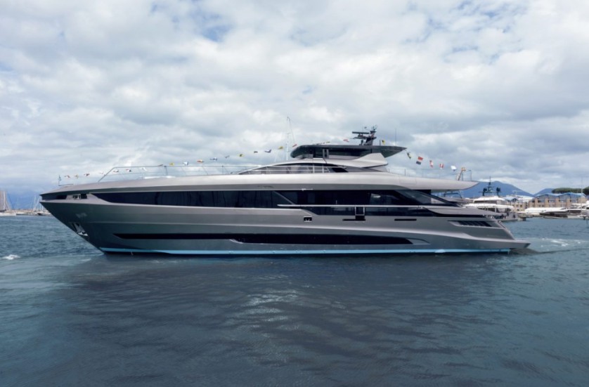 第八艘Mangusta GranSport 33游艇成功下水
