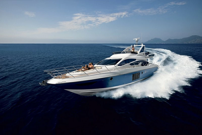 阿兹慕（Azimut）64豪华飞桥游艇