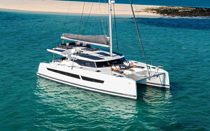 枫丹白露(Fountaine Pajot)Aura51双体帆船