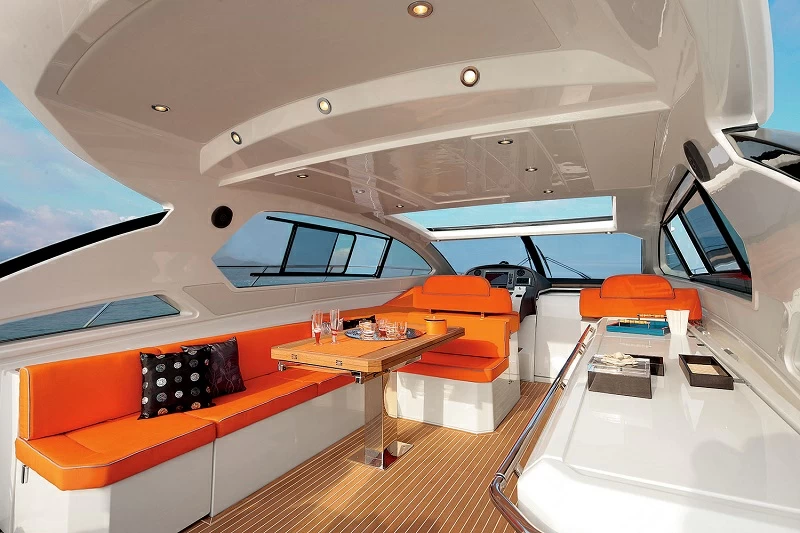 阿兹慕(Azimut)Atlantis58运动游艇沙龙